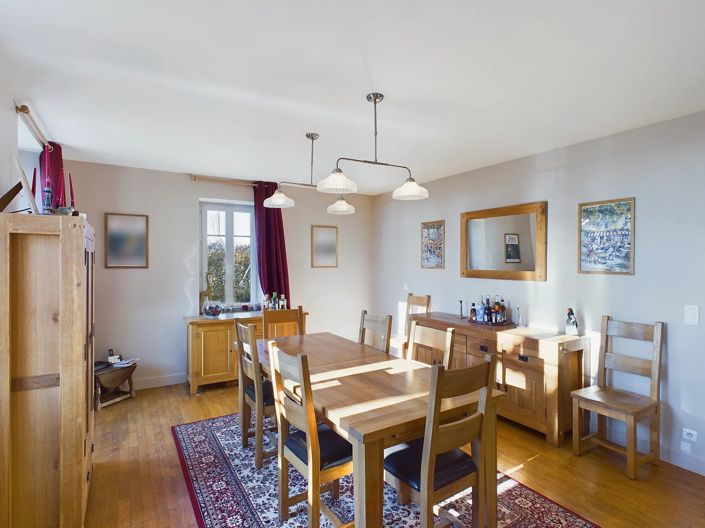 Image No.3-5 Bed House for sale