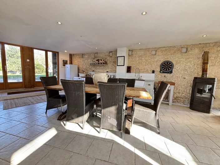 Image No.11-8 Bed House for sale