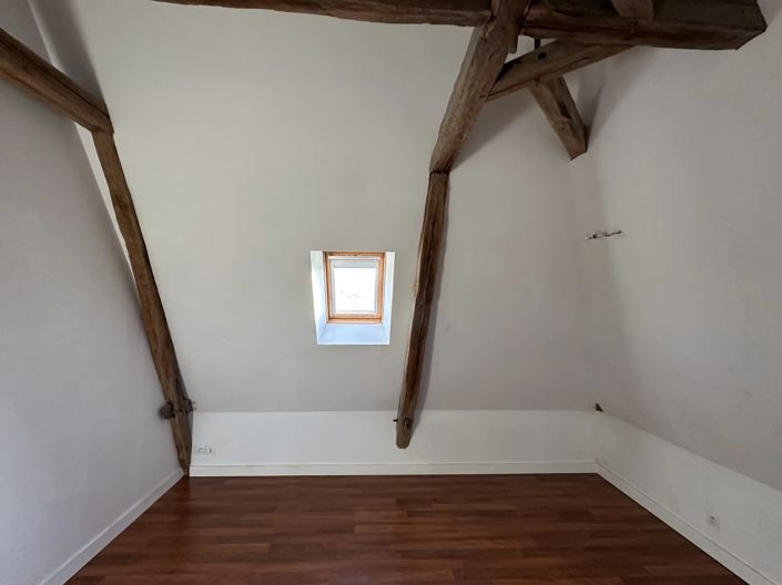 Image No.12-6 Bed House for sale