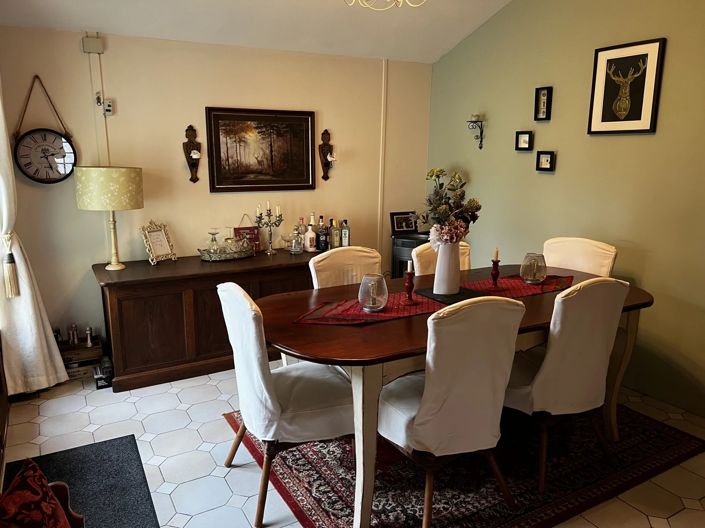 Image No.6-3 Bed House for sale