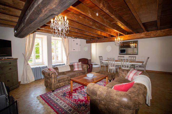 Image No.10-8 Bed House for sale