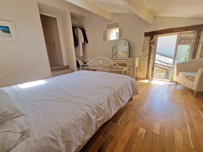 Image No.6-3 Bed House for sale