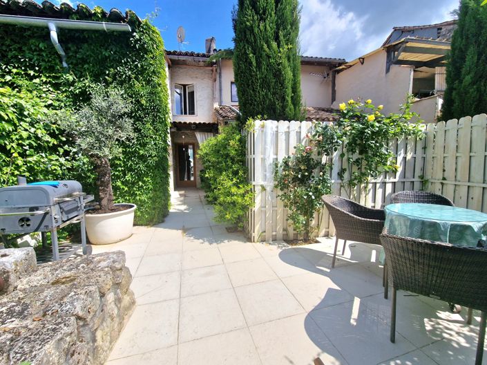 Image No.1-3 Bed House for sale