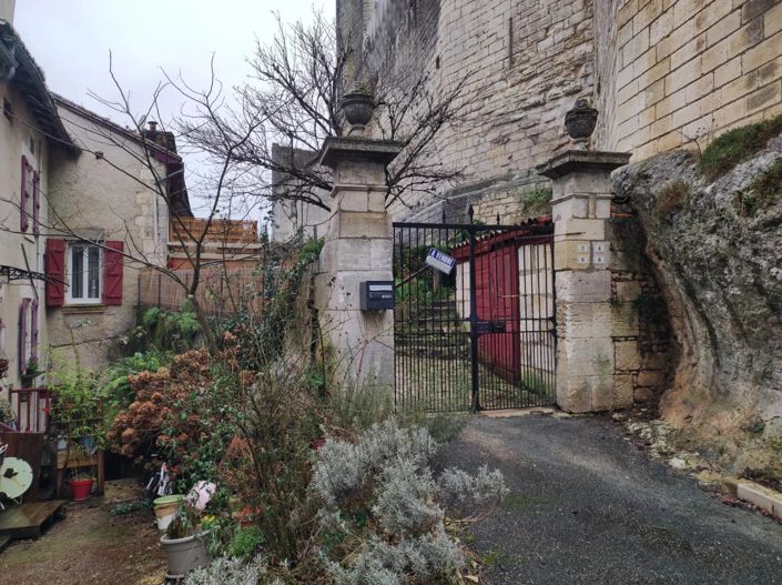 Image No.1-3 Bed House for sale