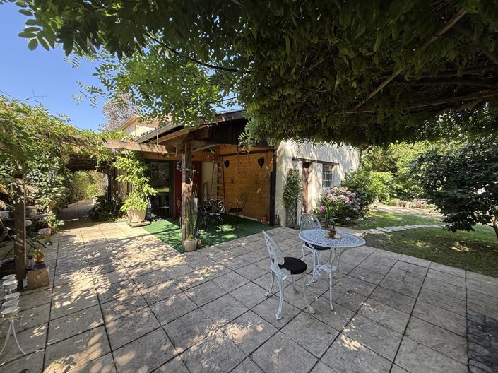 Image No.1-3 Bed House for sale