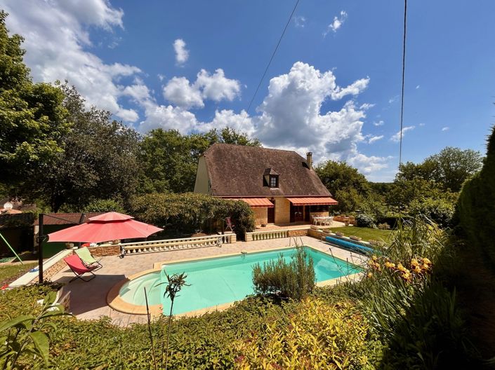 Image No.1-4 Bed House for sale