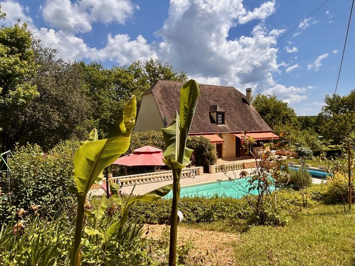 Image No.1-4 Bed House for sale