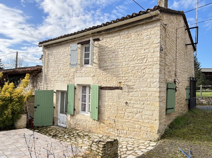 Image No.1-Maison de 1 chambre à vendre à Ligné