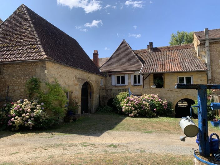Image No.1-4 Bed House for sale