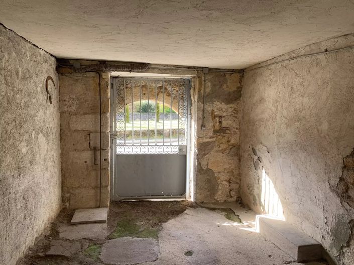 Image No.8-4 Bed House for sale