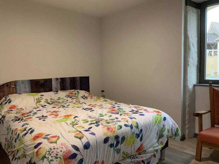 Image No.10-5 Bed Commercial for sale