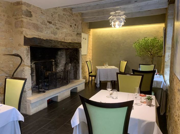 Image No.6-5 Bed Commercial for sale