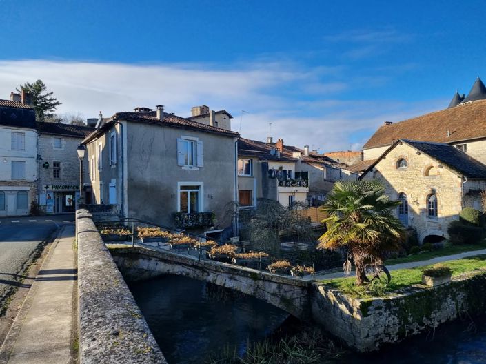 Image No.1-Maison de village de 2 chambres à vendre à Verteuil-sur-Charente