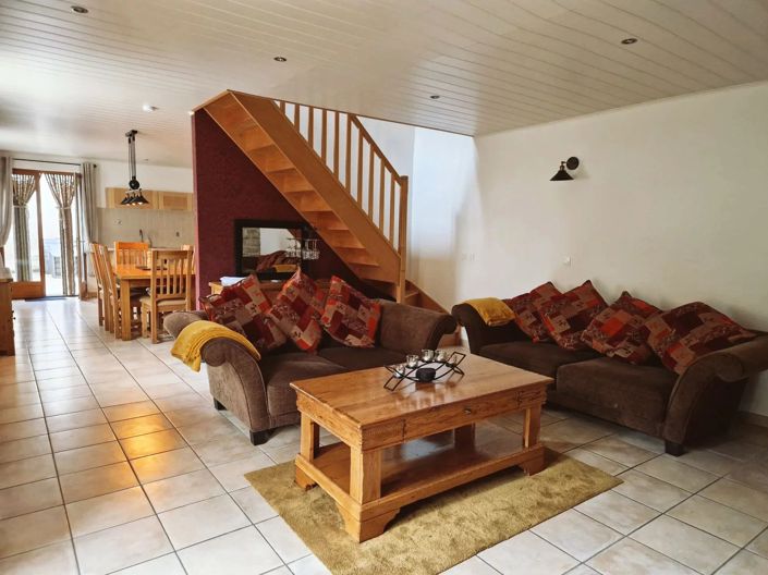 Image No.9-4 Bed House for sale