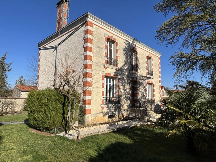 Image No.1-Maison de 3 chambres à vendre à Aigre
