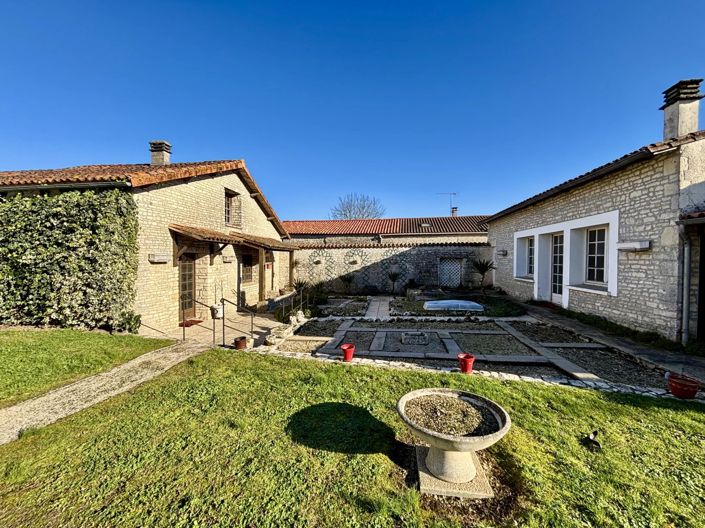 Image No.11-3 Bed House for sale