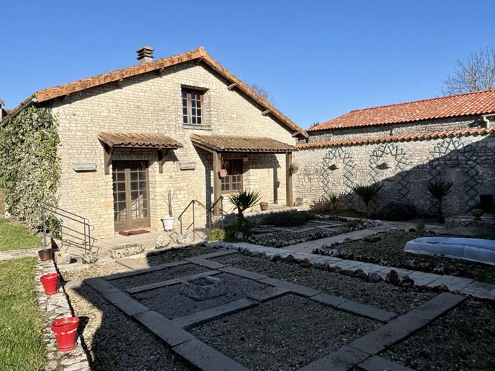 Image No.13-3 Bed House for sale