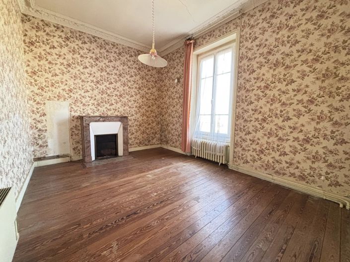 Image No.6-3 Bed House for sale