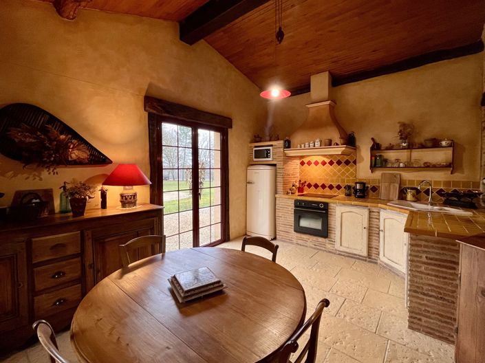 Image No.8-3 Bed House for sale