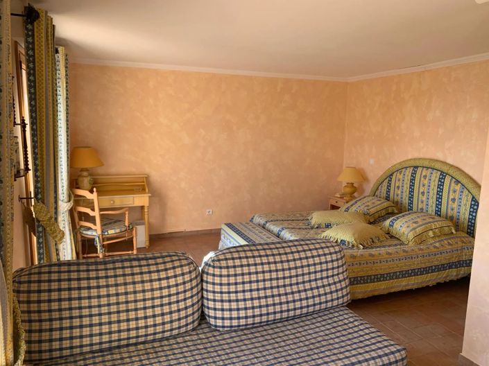 Image No.13-12 Bed House for sale