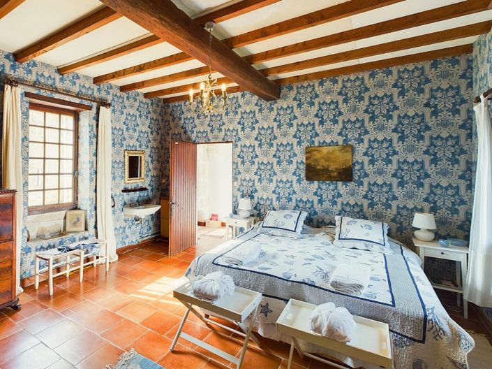 Image No.12-7 Bed House for sale