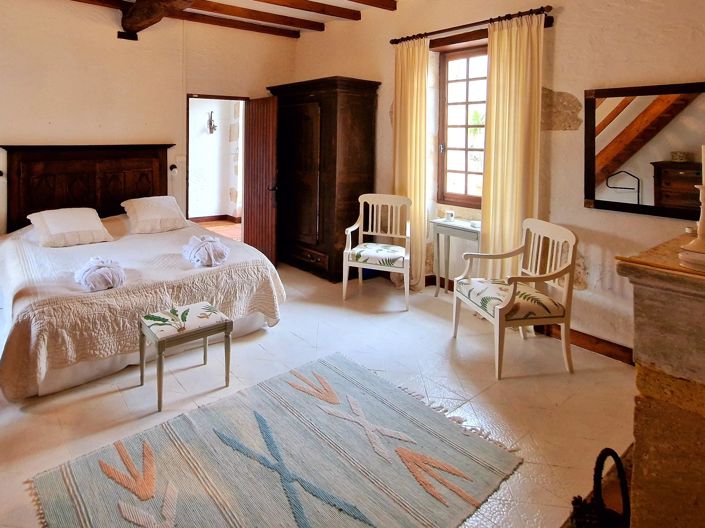 Image No.13-7 Bed House for sale