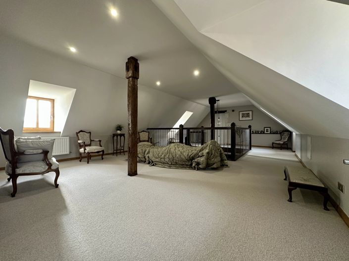 Image No.10-5 Bed House for sale