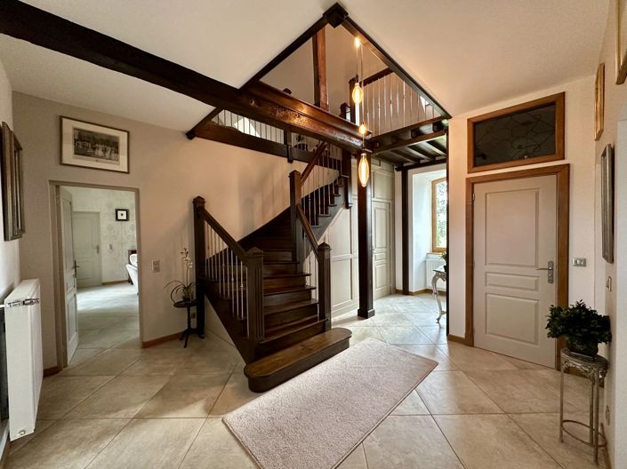 Image No.5-5 Bed House for sale