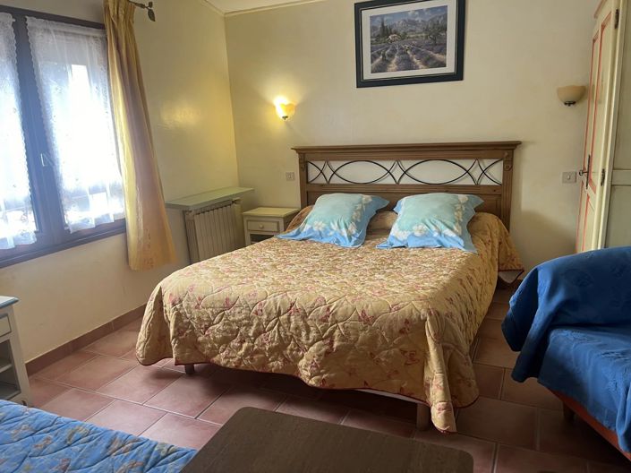 Image No.10-7 Bed House for sale