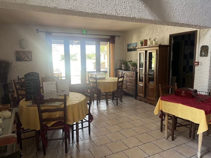 Image No.6-7 Bed House for sale