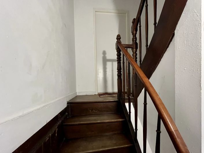 Image No.7-2 Bed Commercial for sale