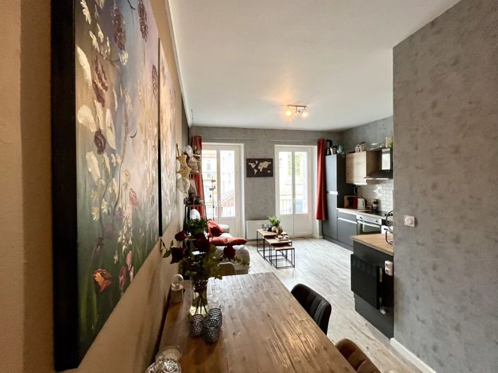 Image No.8-2 Bed Commercial for sale