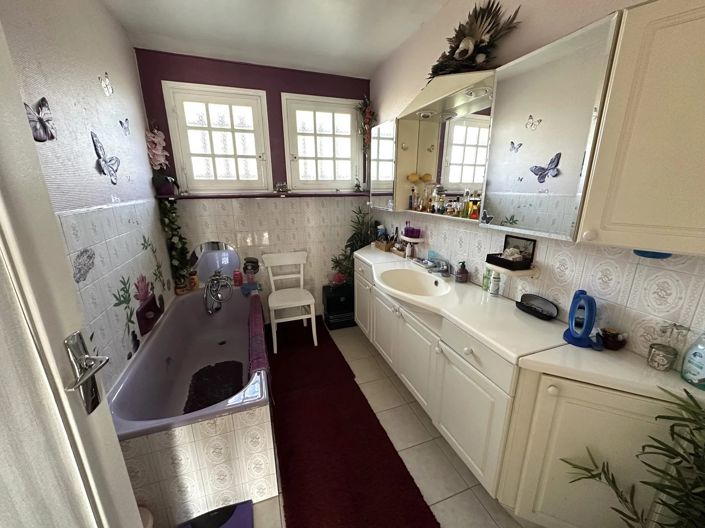 Image No.11-6 Bed House for sale