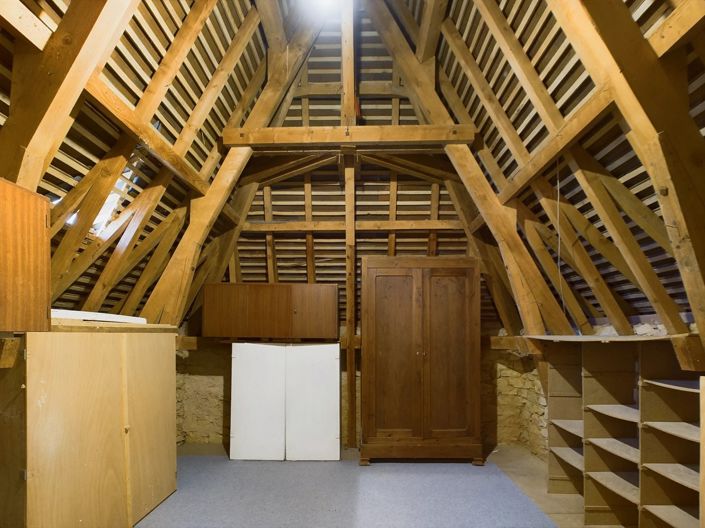 Image No.8-5 Bed House for sale