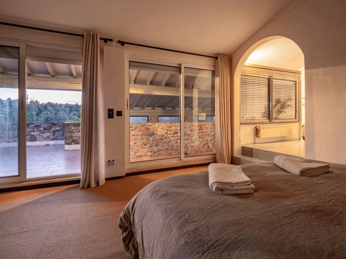 Image No.10-5 Bed House for sale