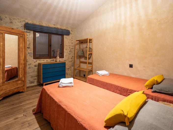 Image No.12-5 Bed House for sale