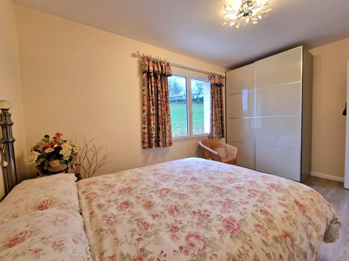 Image No.13-3 Bed House for sale