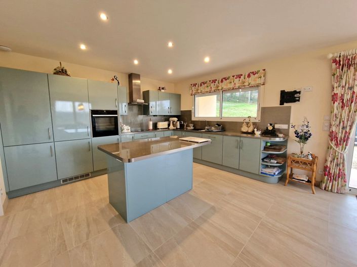 Image No.3-3 Bed House for sale