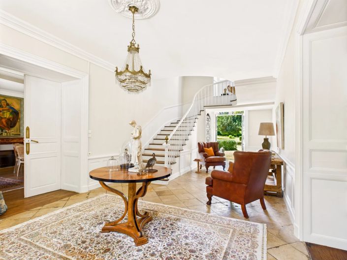 Image No.2-6 Bed House for sale