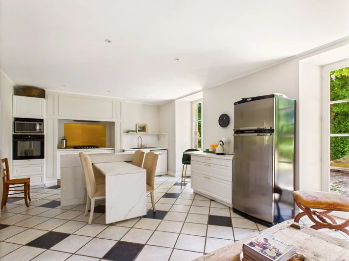 Image No.4-6 Bed House for sale