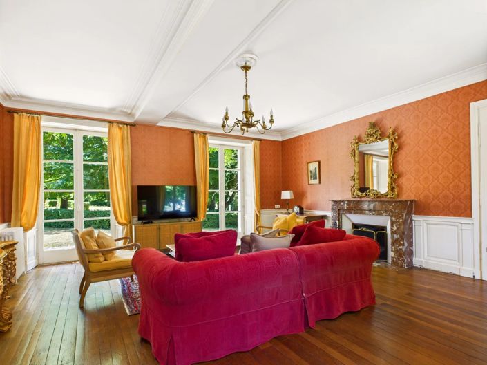 Image No.6-6 Bed House for sale