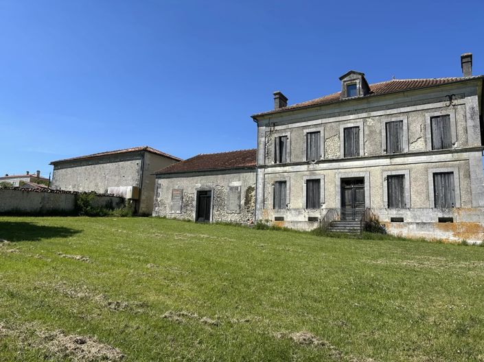 Image No.1-4 Bed House for sale