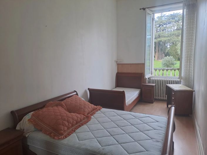 Image No.10-3 Bed House for sale