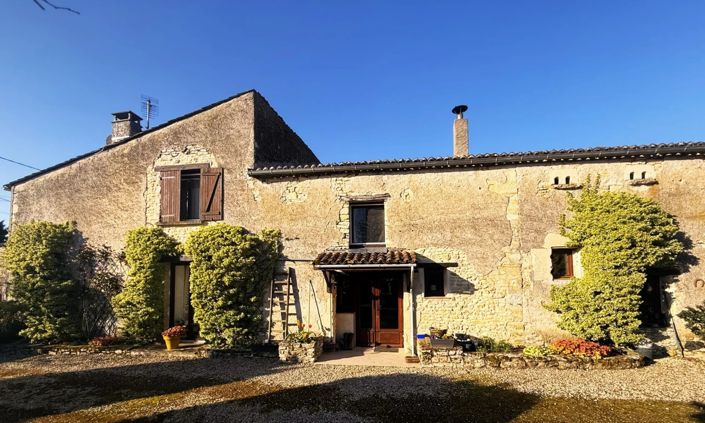 Image No.1-4 Bed Farmhouse for sale