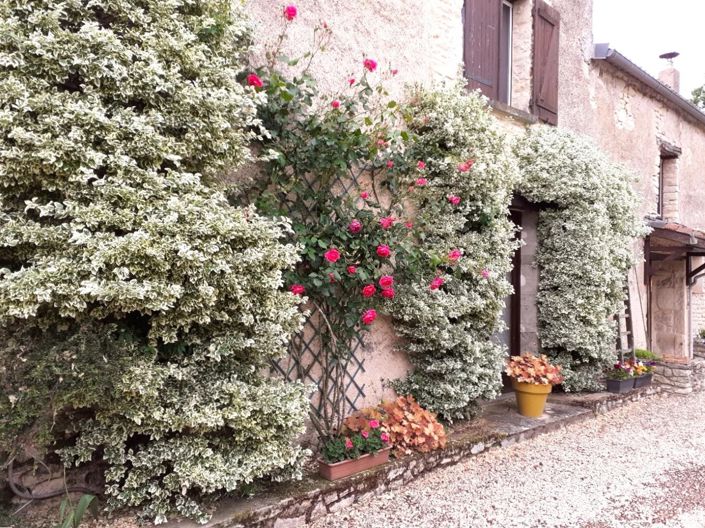 Image No.1-4 Bed Farmhouse for sale