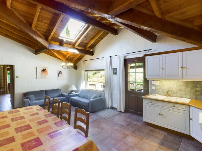 Image No.13-11 Bed House for sale