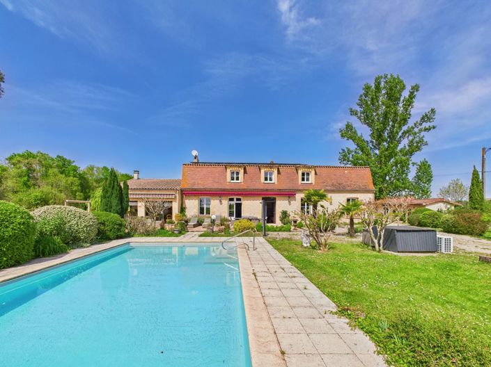 Image No.1-6 Bed House for sale