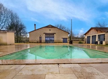 0255caa21b6c1c815cd327caf8e03751b78c6fda21215