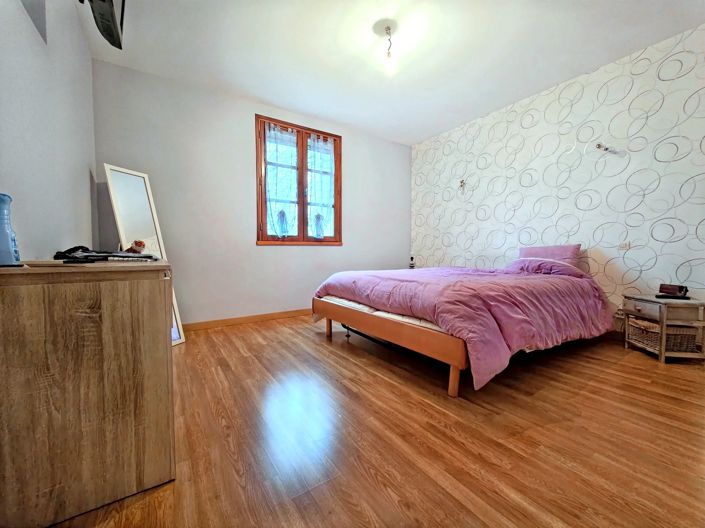 Image No.5-3 Bed House for sale