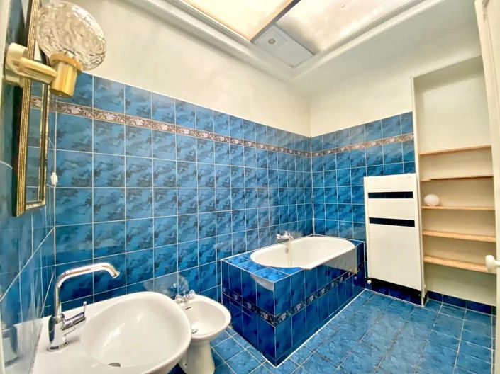 Image No.10-4 Bed House for sale